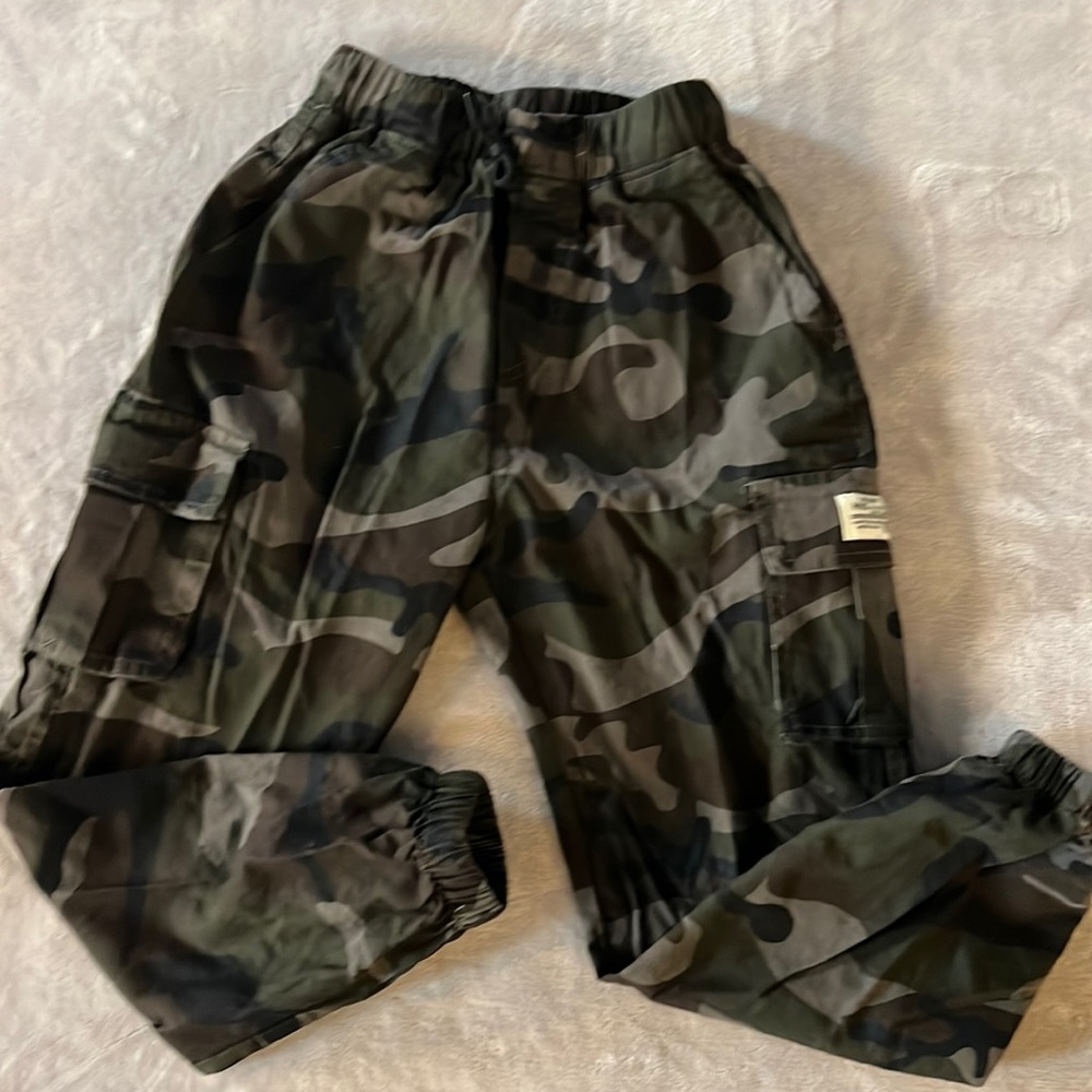 Boys HKS NEW Camo Cargo Pants - Size 10
